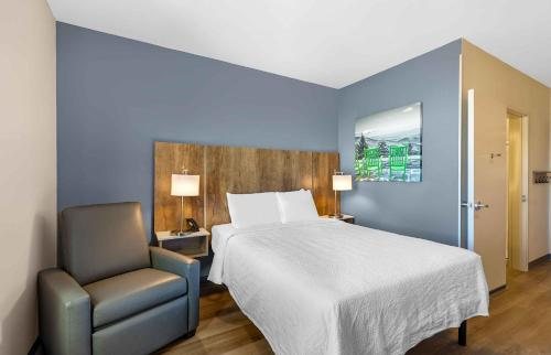 Extended Stay America Suites Denver Airport — Guest room