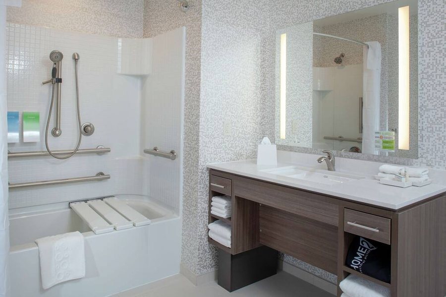 Extended Stay America Suites Denver Centennial — Bathroom