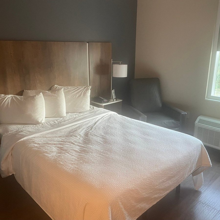 Extended Stay America Suites Melbourne Airport — Guest room