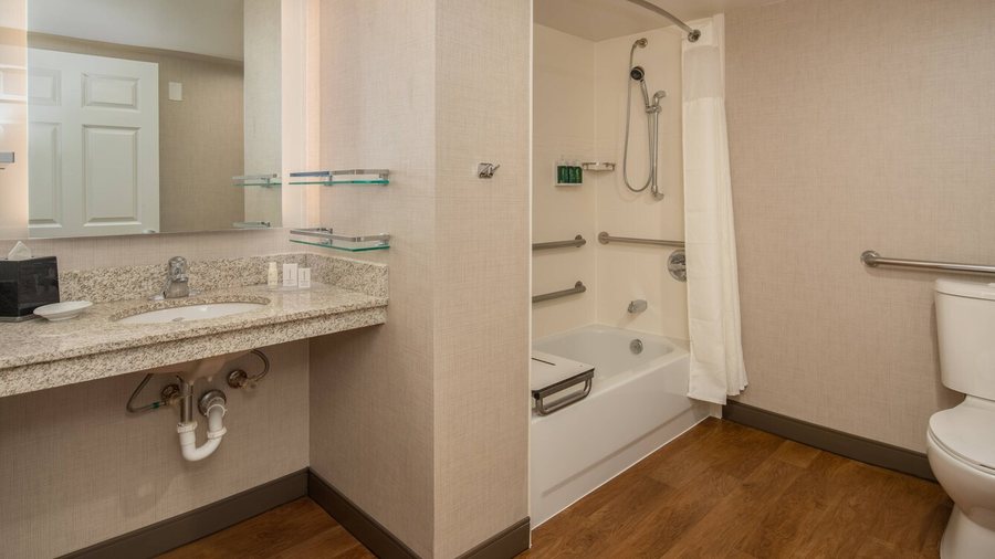Extended Stay America Suites Seattle Redmond — Bathroom