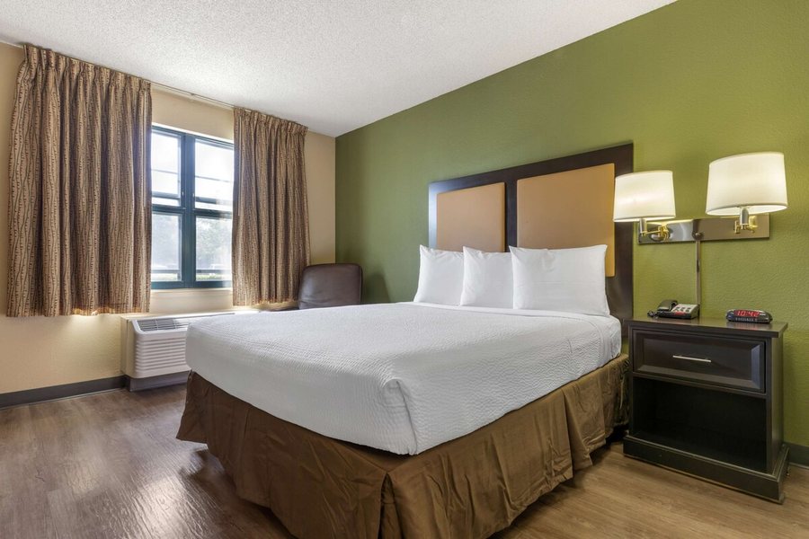 Extended Stay America Suites Stockton March Lane — Guest room