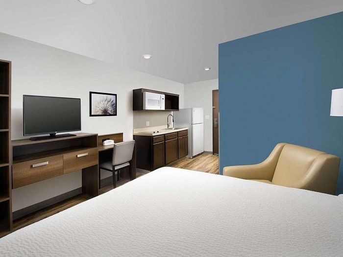 Extended Stay America Suites Tampa Brandon East — Guest room