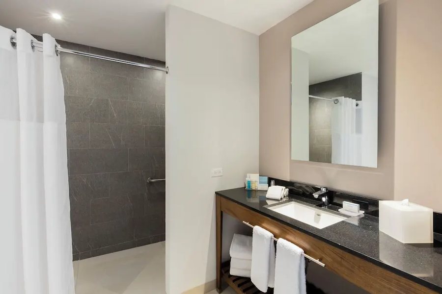 Extended Suites Cancun Cumbres — Bathroom