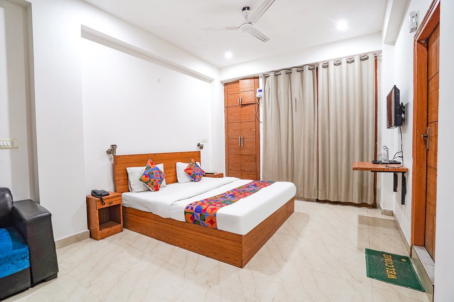 FabHotel Lord Inn — Guest room