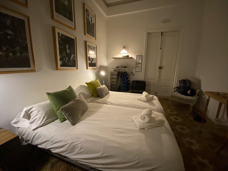 Factory Suites Barcelona Barcelona Catalonia — Guest room