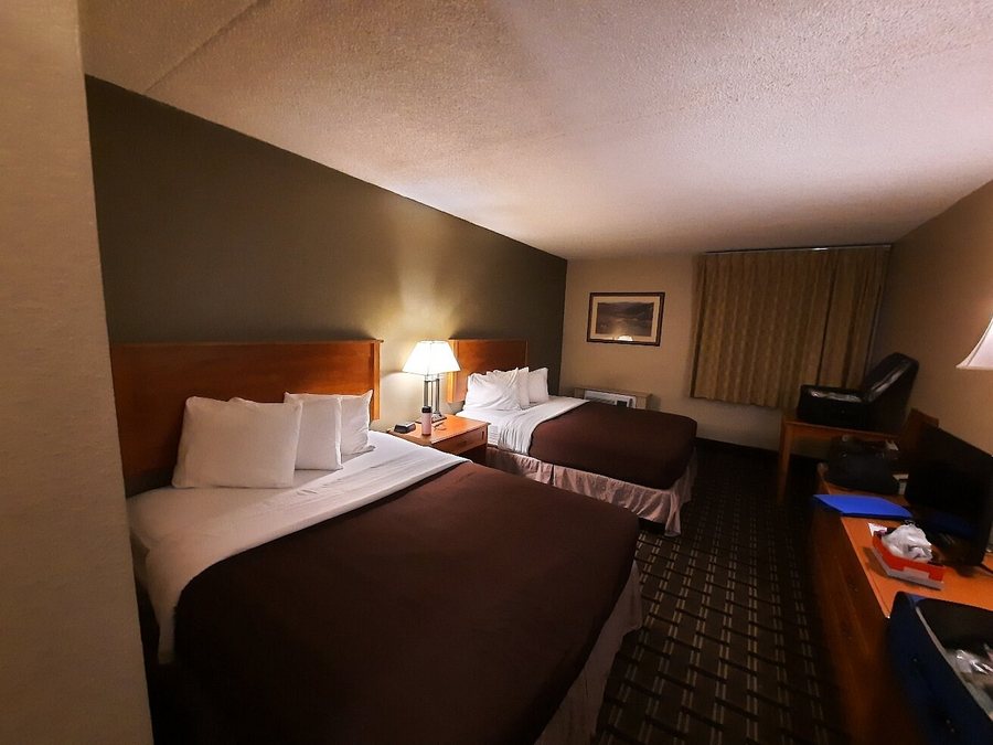 FairBridge Inn Suites Lewiston — Guest room