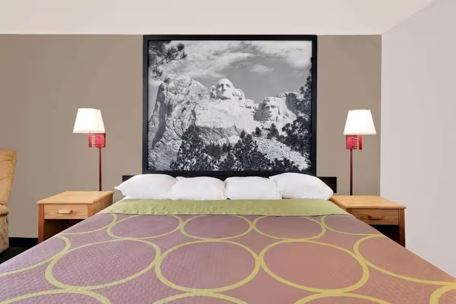 FairBridge Inn Suites Spearfish — Guest room