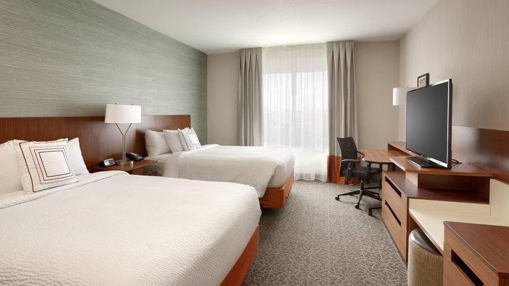 Fairfield by Marriott Inn Suites Branson — Guest room