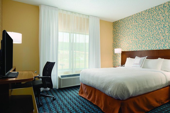 Fairfield by Marriott Inn Suites Bristol — Guest room