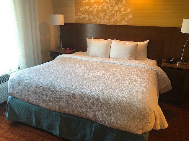 Fairfield by Marriott Inn Suites Chicago Midway Airport — Guest room