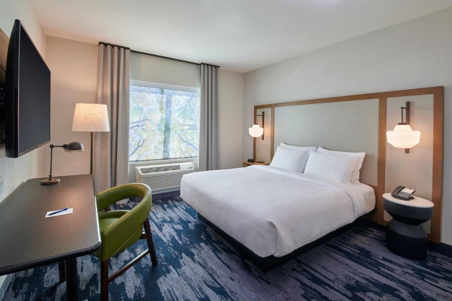 Fairfield by Marriott Inn Suites Chicago O Hare — Guest room