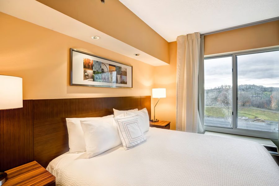 Fairfield by Marriott Inn Suites Christiansburg — Guest room