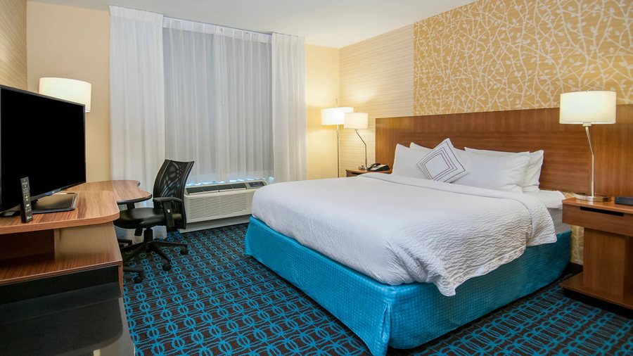 Fairfield by Marriott Inn Suites Dallas Plano North — Guest room