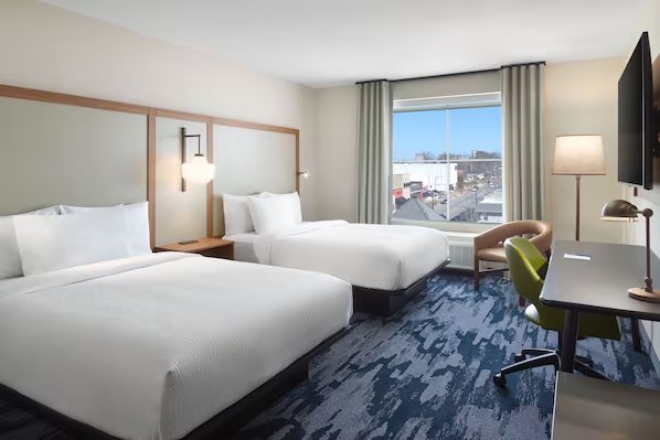 Fairfield by Marriott Inn Suites Decatur at Decatur Conference Center — Guest room