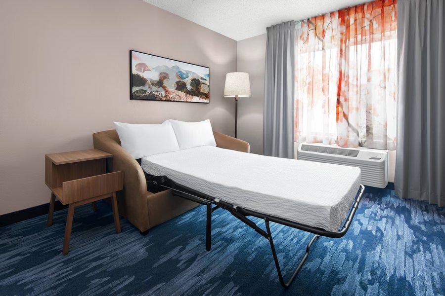 Fairfield by Marriott Inn Suites Denver Airport — Guest room
