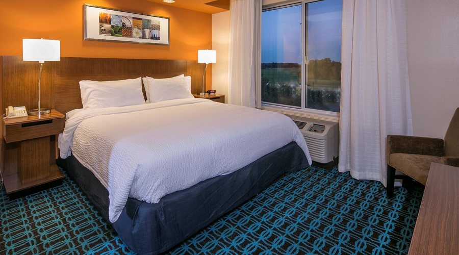 Fairfield by Marriott Inn Suites Dover — Guest room