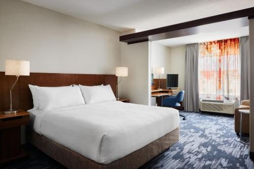 Fairfield by Marriott Inn Suites El Paso Airport — Guest room