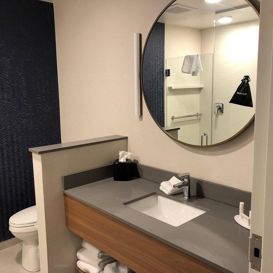Fairfield by Marriott Inn Suites Elizabethtown — Bathroom