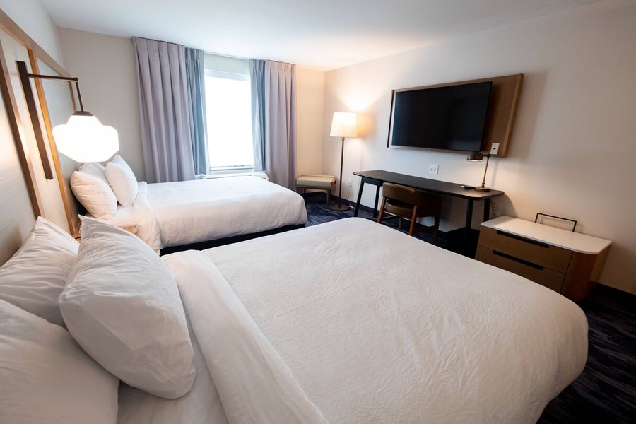 Fairfield by Marriott Inn Suites Fond du Lac — Guest room