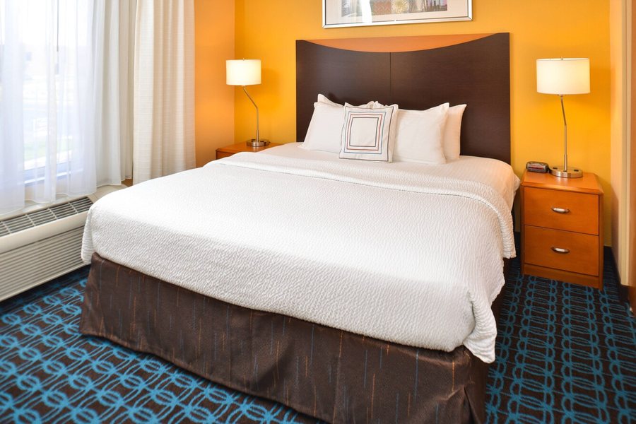 Fairfield by Marriott Inn Suites Helena — Guest room