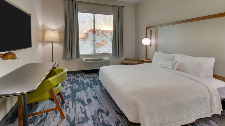 Fairfield by Marriott Inn Suites Houston Brookhollow — Guest room