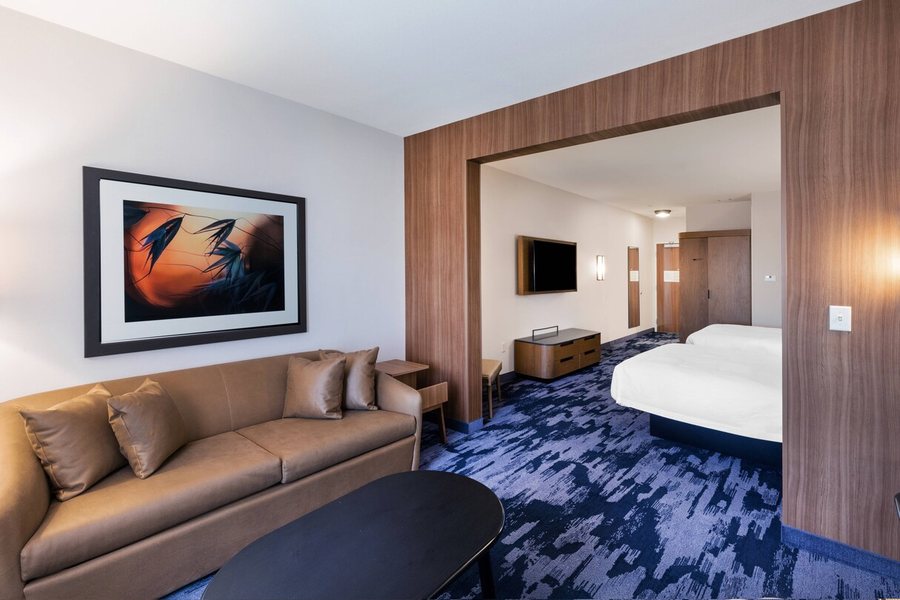 Fairfield by Marriott Inn Suites Houston Memorial City Area — Guest room
