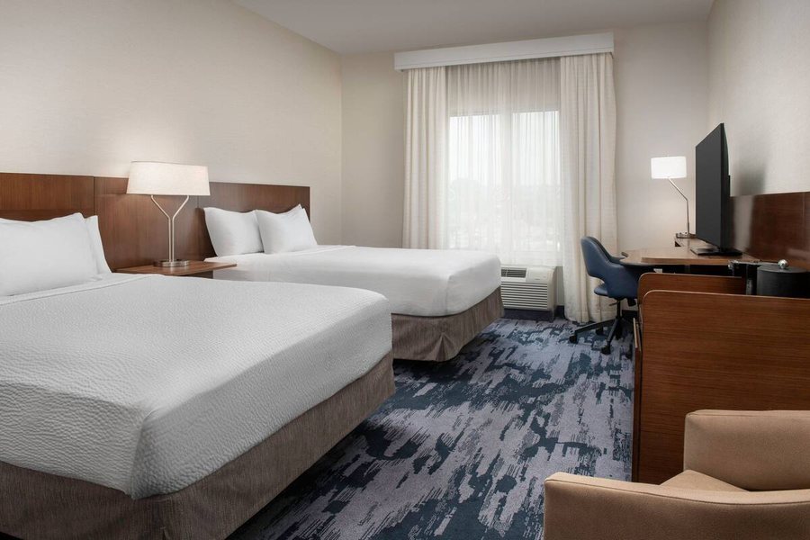 Fairfield by Marriott Inn Suites Ithaca — Guest room