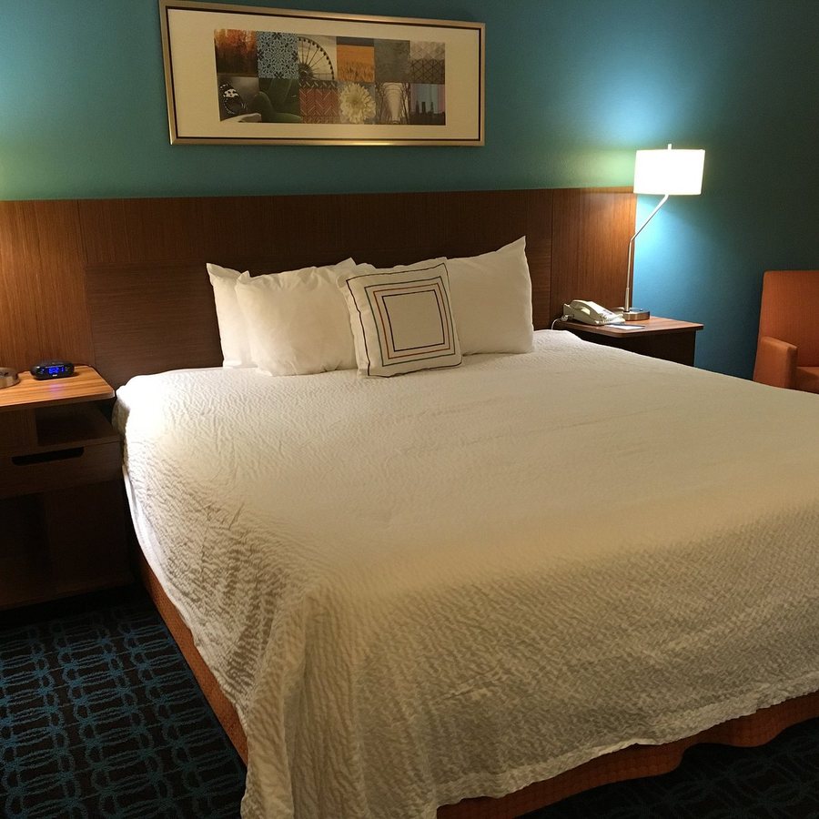 Fairfield by Marriott Inn Suites Jacksonville Airport — Guest room