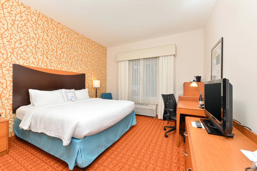 Fairfield by Marriott Inn Suites Kingsland — Guest room