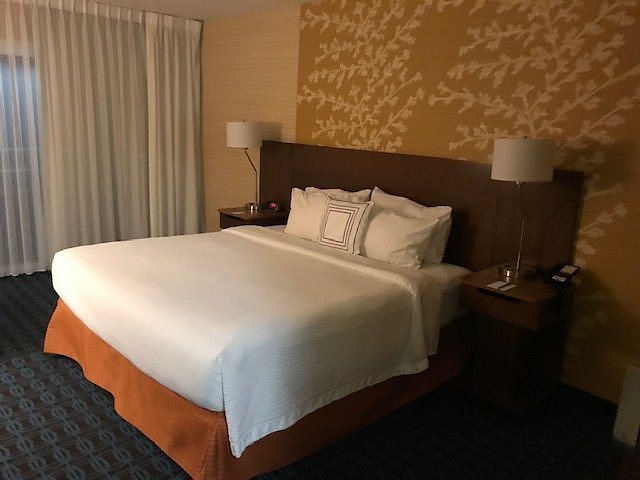 Fairfield by Marriott Inn Suites Los Angeles Rosemead — Guest room