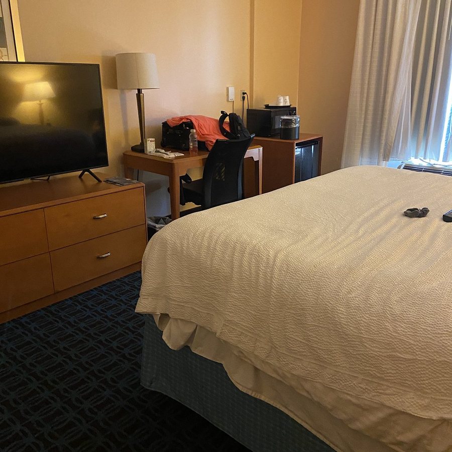 Fairfield by Marriott Inn Suites Marianna — Guest room