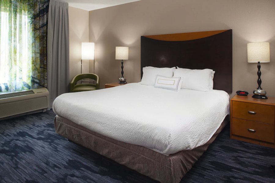 Fairfield by Marriott Inn Suites Montgomery EastChase Parkway — Guest room