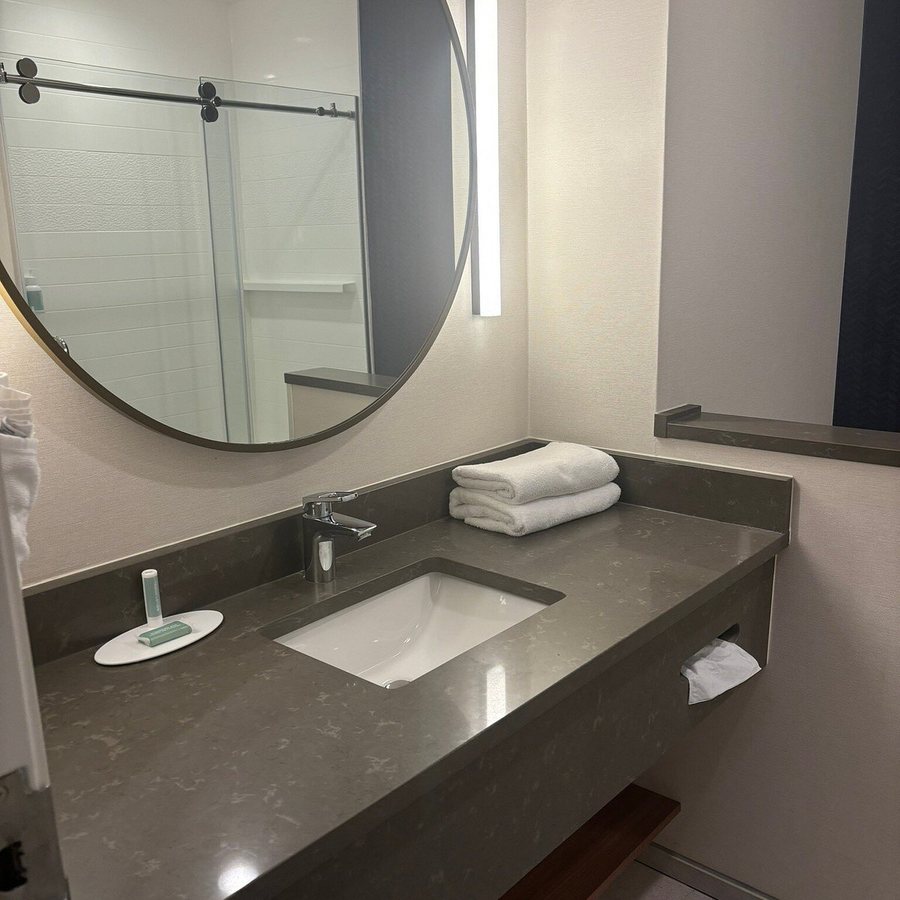 Fairfield by Marriott Inn Suites Nashville Smyrna — Bathroom