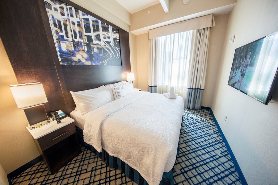 Fairfield by Marriott Inn Suites New Orleans Downtown French Quarter Area — Guest room