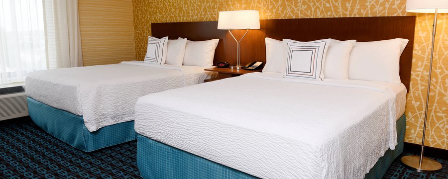 Fairfield by Marriott Inn Suites Omaha West — Guest room