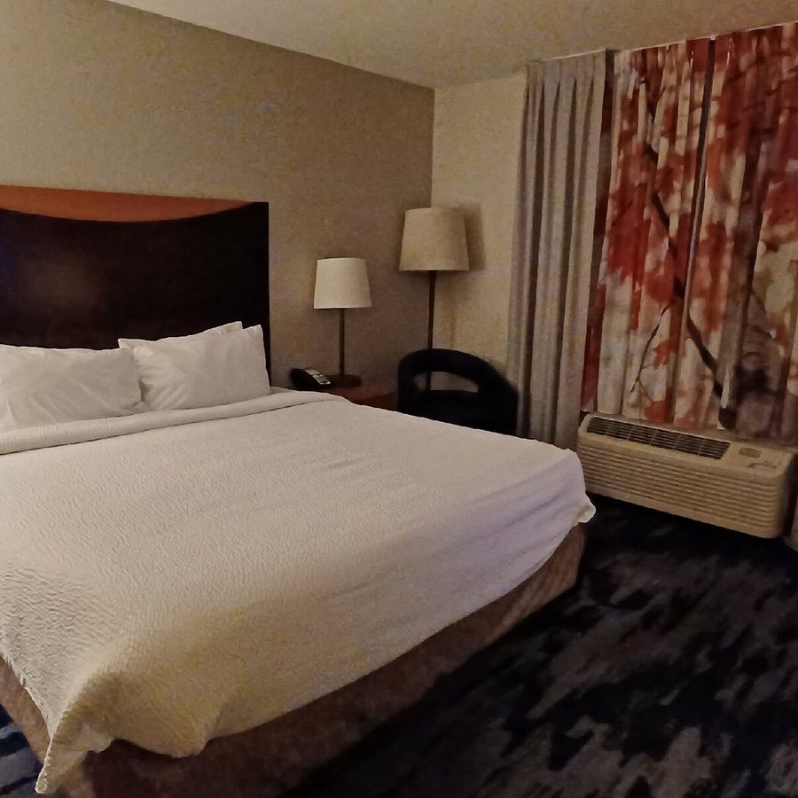 Fairfield by Marriott Inn Suites Paducah — Guest room