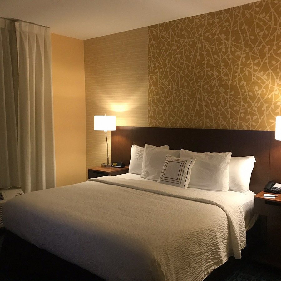 Fairfield by Marriott Inn Suites Poplar Bluff — Guest room
