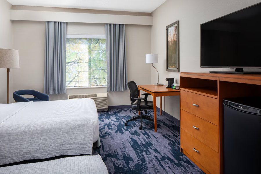 Fairfield by Marriott Inn Suites Portland West Beaverton — Guest room