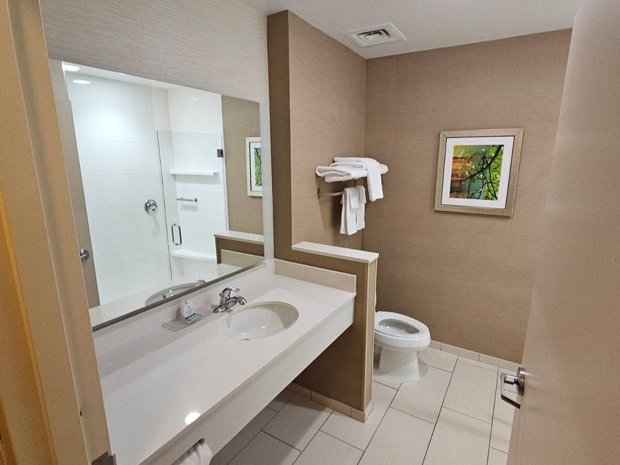 Fairfield by Marriott Inn Suites Rawlins — Bathroom