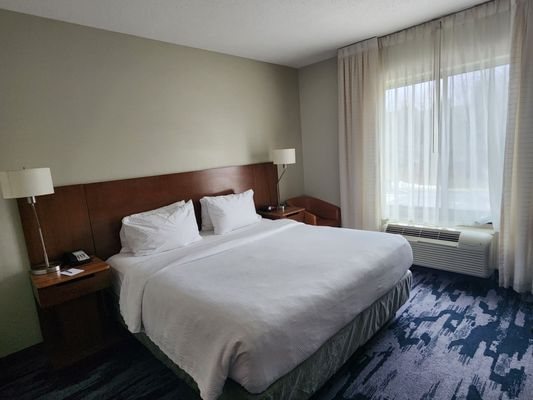 Fairfield by Marriott Inn Suites Reading Wyomissing — Guest room