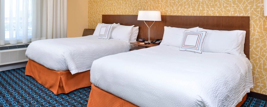 Fairfield by Marriott Inn Suites Sacramento Airport Woodland — Guest room