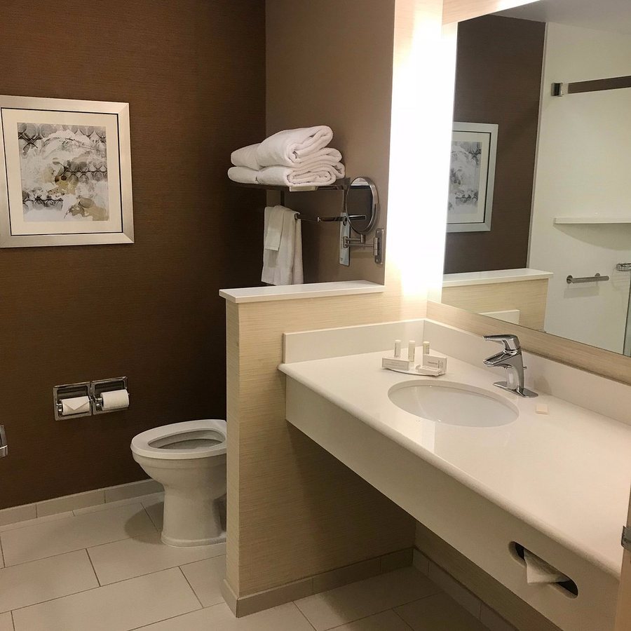 Fairfield by Marriott Inn Suites Salt Lake City South — Bathroom