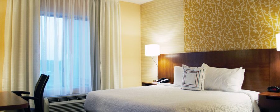 Fairfield by Marriott Inn Suites Stroudsburg Bartonsville Poconos — Guest room