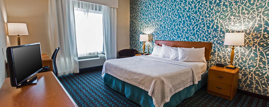 Fairfield by Marriott Inn Suites Toledo Maumee — Guest room