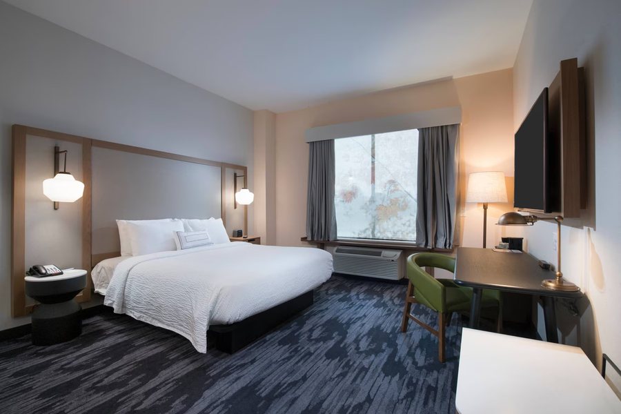 Fairfield by Marriott Inn Suites Tyler — Guest room