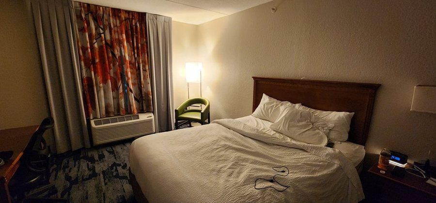 Fairfield by Marriott Inn Suites Valdosta — Guest room