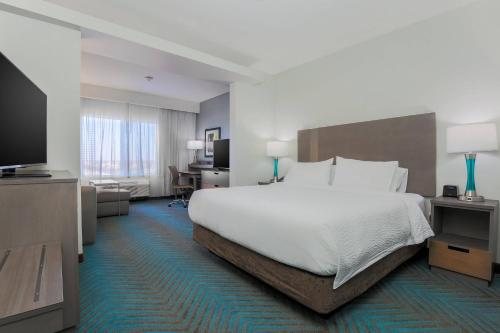 Fairfield by Marriott Inn Suites Wichita Falls Northwest — Guest room