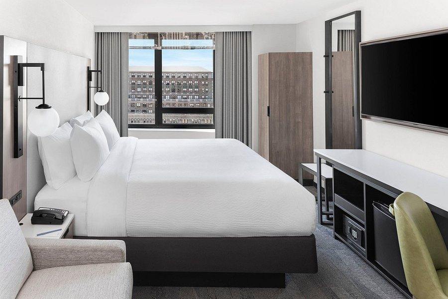 Fairfield by Marriott New York Manhattan Times Square New York City New York — Guest room