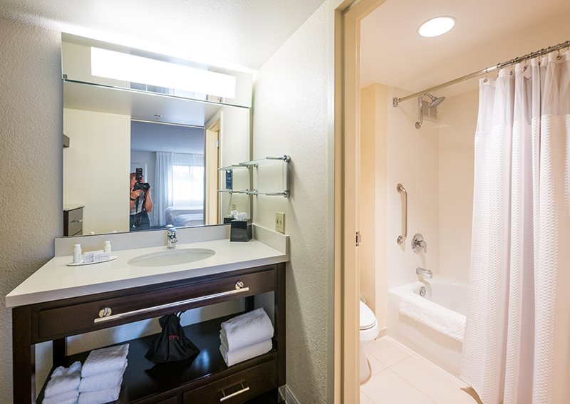Fairfield Inn by Marriott Anaheim Hills Orange County — Bathroom