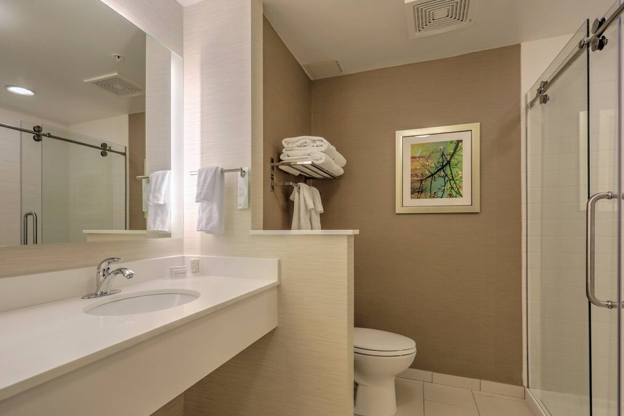 Fairfield Inn Greenville Spartanburg Airport — Bathroom